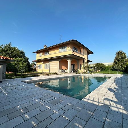 Villa 2 Cassano dʼAdda Eksteriør billede