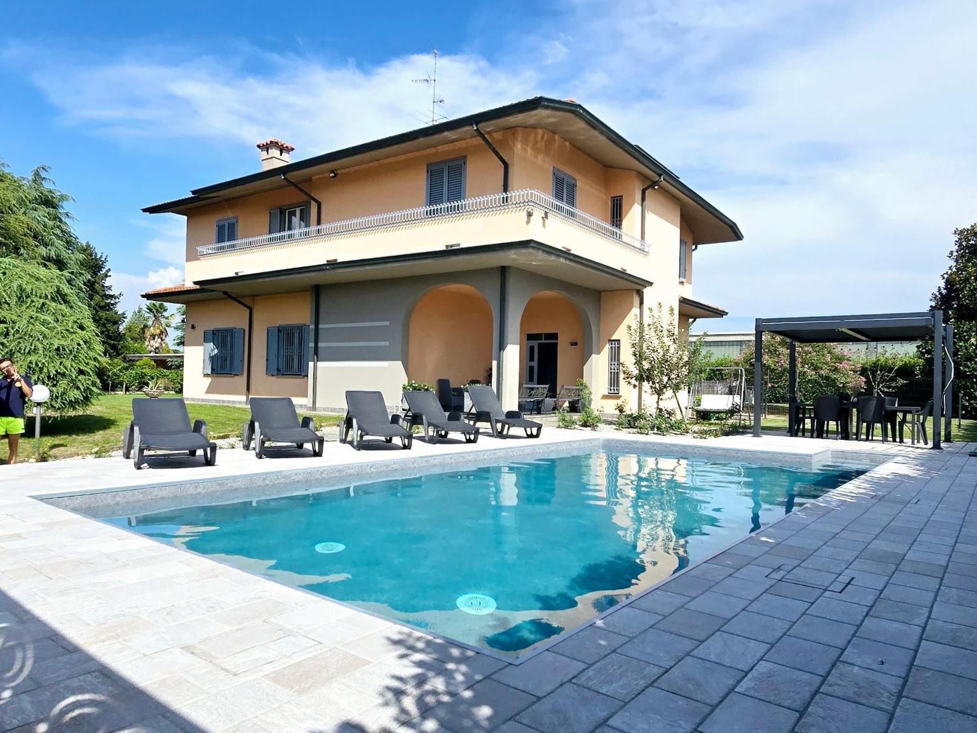 Villa 2 Cassano dʼAdda Eksteriør billede